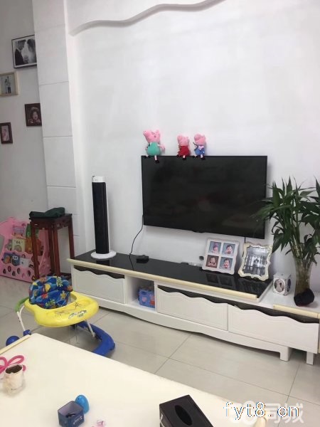 阳光华府一楼带院子精装修 门口可以开院子